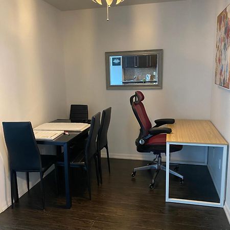 Executive 1 Bedroom Condo Sleeps 2 Toronto Luaran gambar