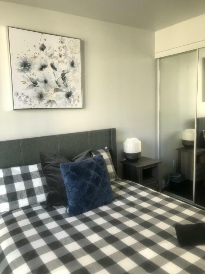 Executive 1 Bedroom Condo Sleeps 2 Toronto Luaran gambar