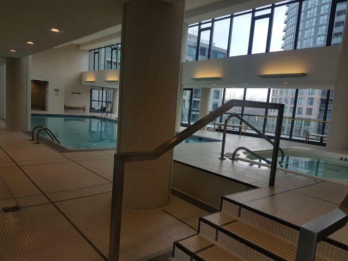 Executive 1 Bedroom Condo Sleeps 2 Toronto Luaran gambar