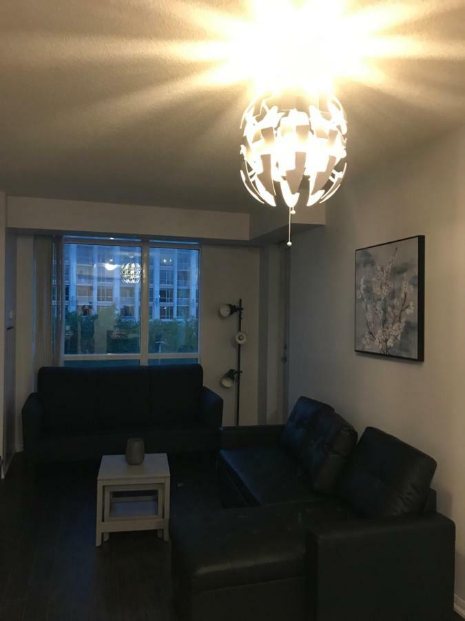 Executive 1 Bedroom Condo Sleeps 2 Toronto Luaran gambar