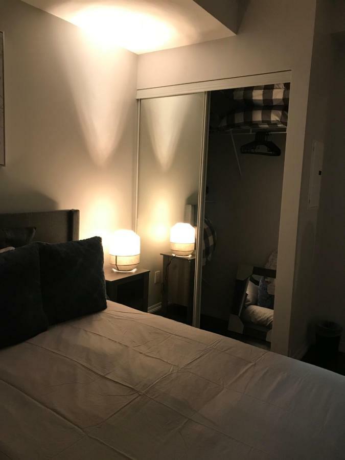 Executive 1 Bedroom Condo Sleeps 2 Toronto Luaran gambar