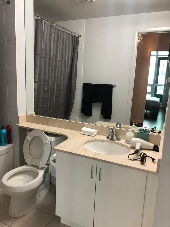 Executive 1 Bedroom Condo Sleeps 2 Toronto Luaran gambar