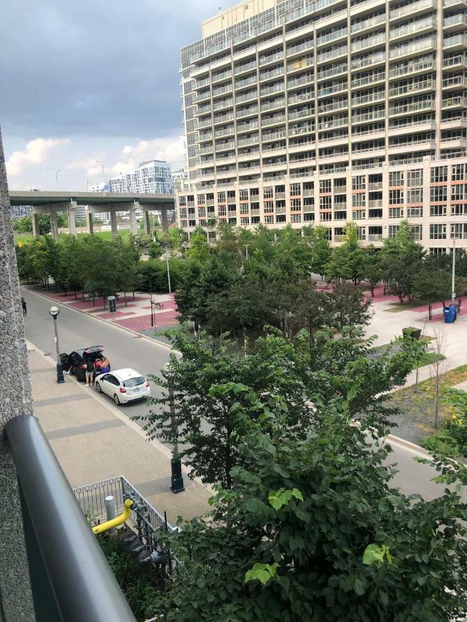 Executive 1 Bedroom Condo Sleeps 2 Toronto Luaran gambar