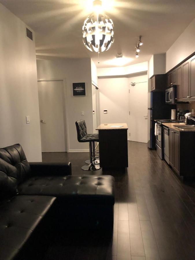 Executive 1 Bedroom Condo Sleeps 2 Toronto Luaran gambar