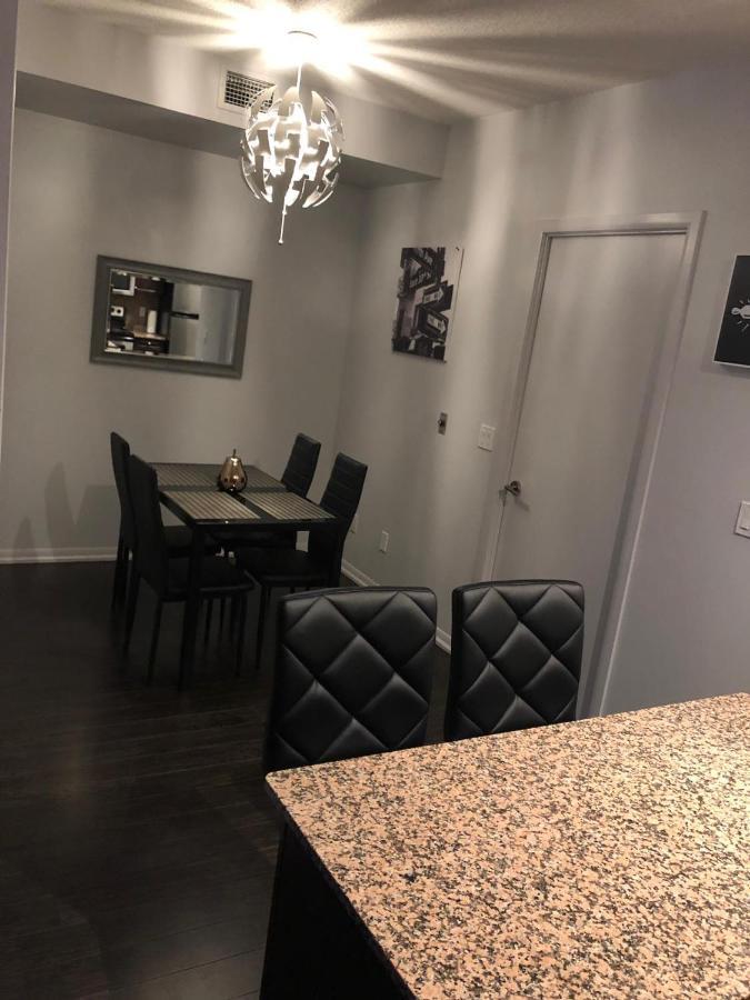 Executive 1 Bedroom Condo Sleeps 2 Toronto Luaran gambar